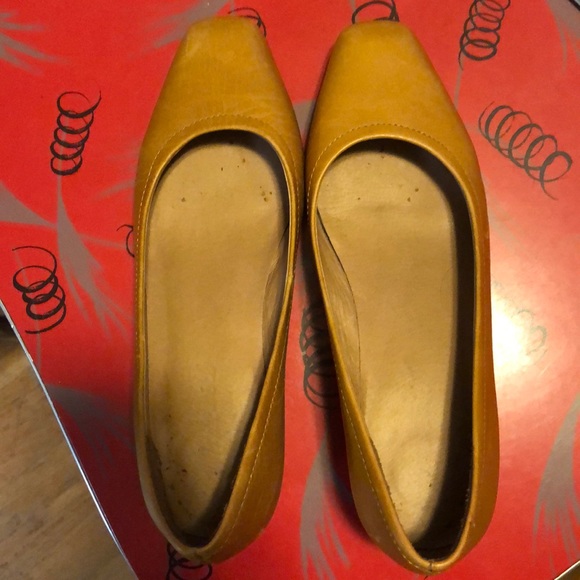 Madewell Shoes - Madewell Mustard Leather Wooden Block Heels 7